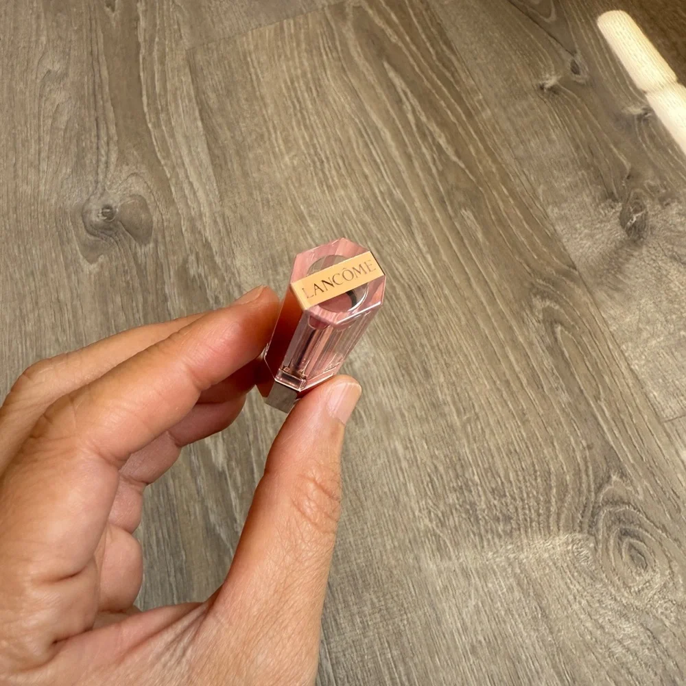 💄 Lancôme Lip Idôle Squalane-12 Butterglow Hydrating Lip Balm – Mini Size 💄